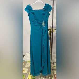 Size 8 Teal formal pageant/prom dress
